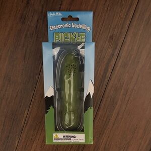 Archie McPhee Green Electronic Yodelling Pickle